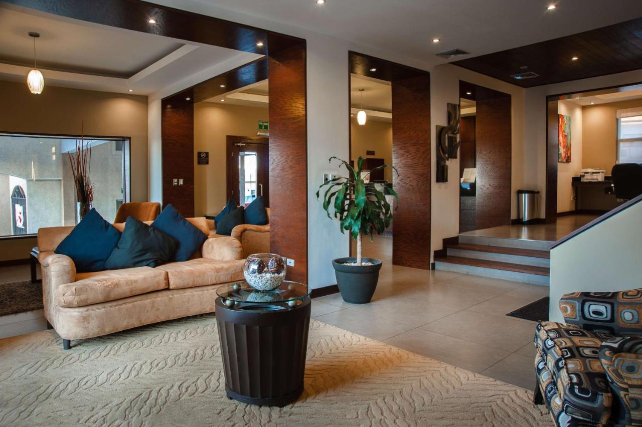 Best Western Cumbres Inn Cd. Cuauhtemoc Esterno foto