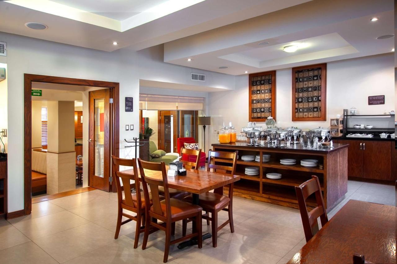Best Western Cumbres Inn Cd. Cuauhtemoc Esterno foto