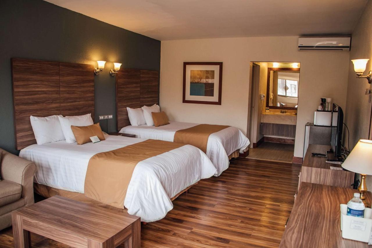 Best Western Cumbres Inn Cd. Cuauhtemoc Esterno foto