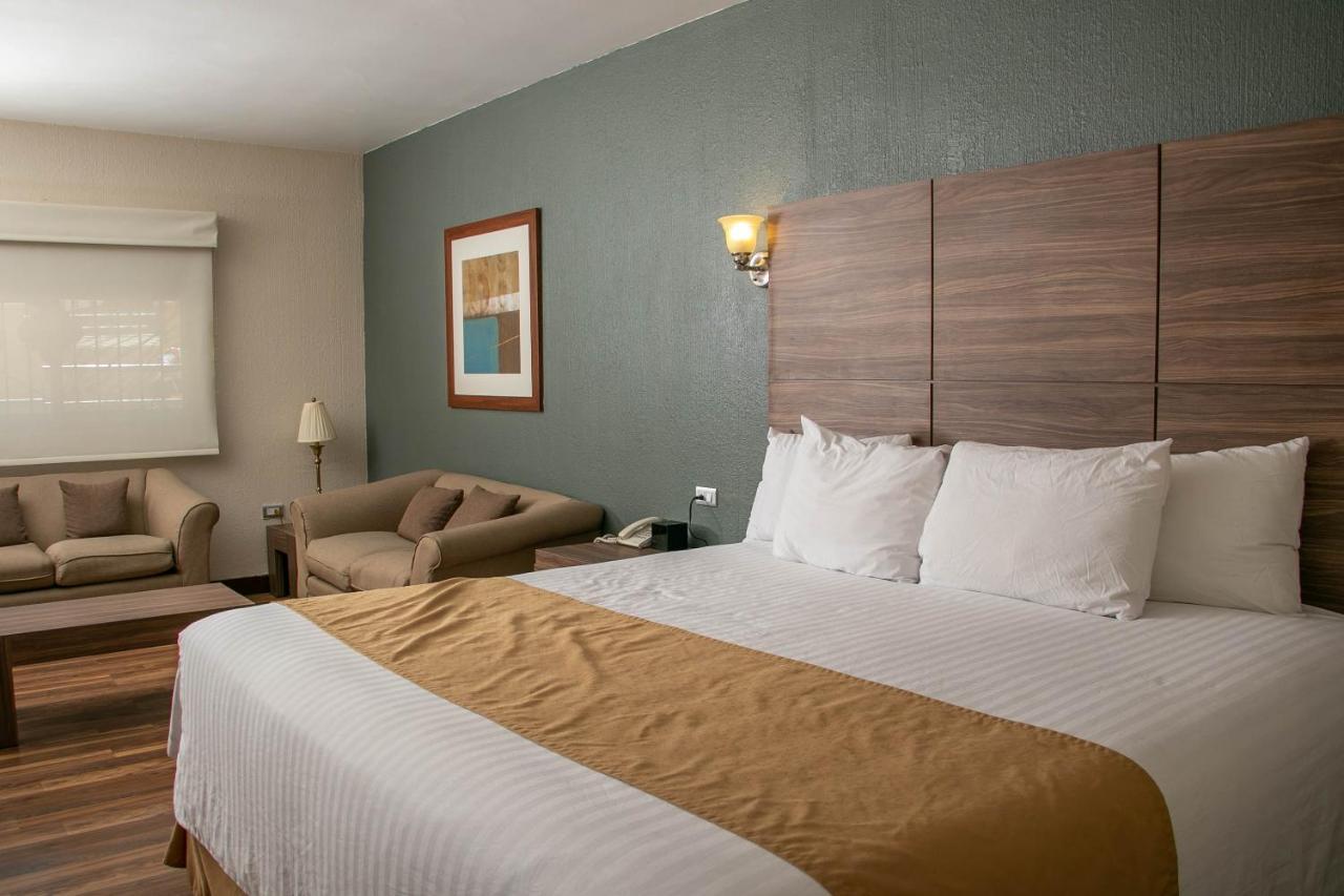 Best Western Cumbres Inn Cd. Cuauhtemoc Esterno foto