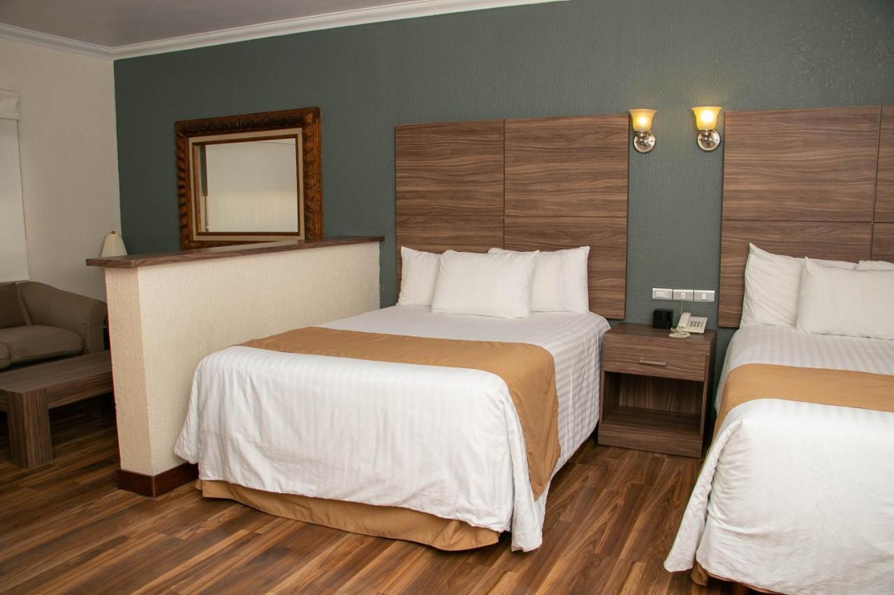 Best Western Cumbres Inn Cd. Cuauhtemoc Esterno foto