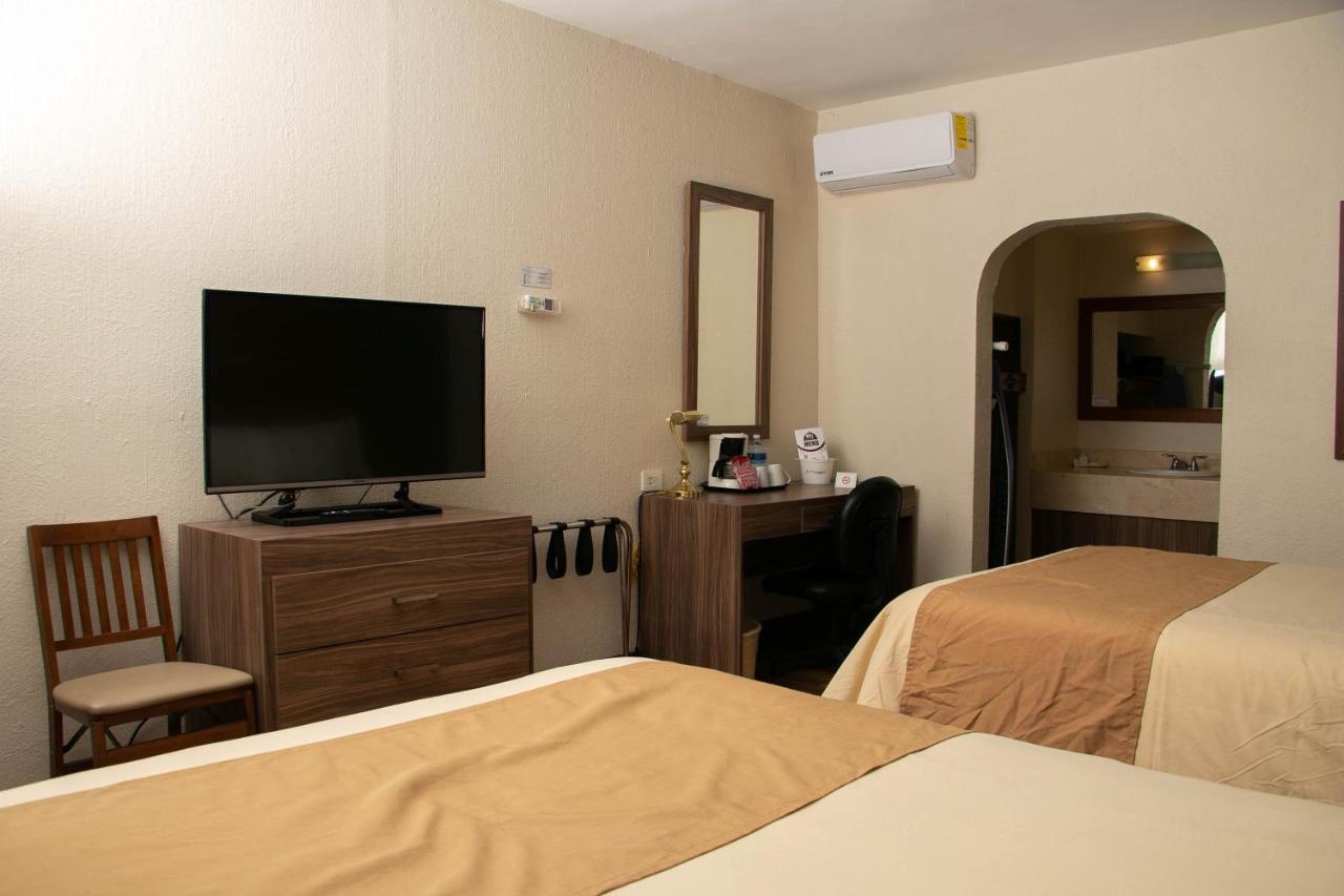 Best Western Cumbres Inn Cd. Cuauhtemoc Esterno foto