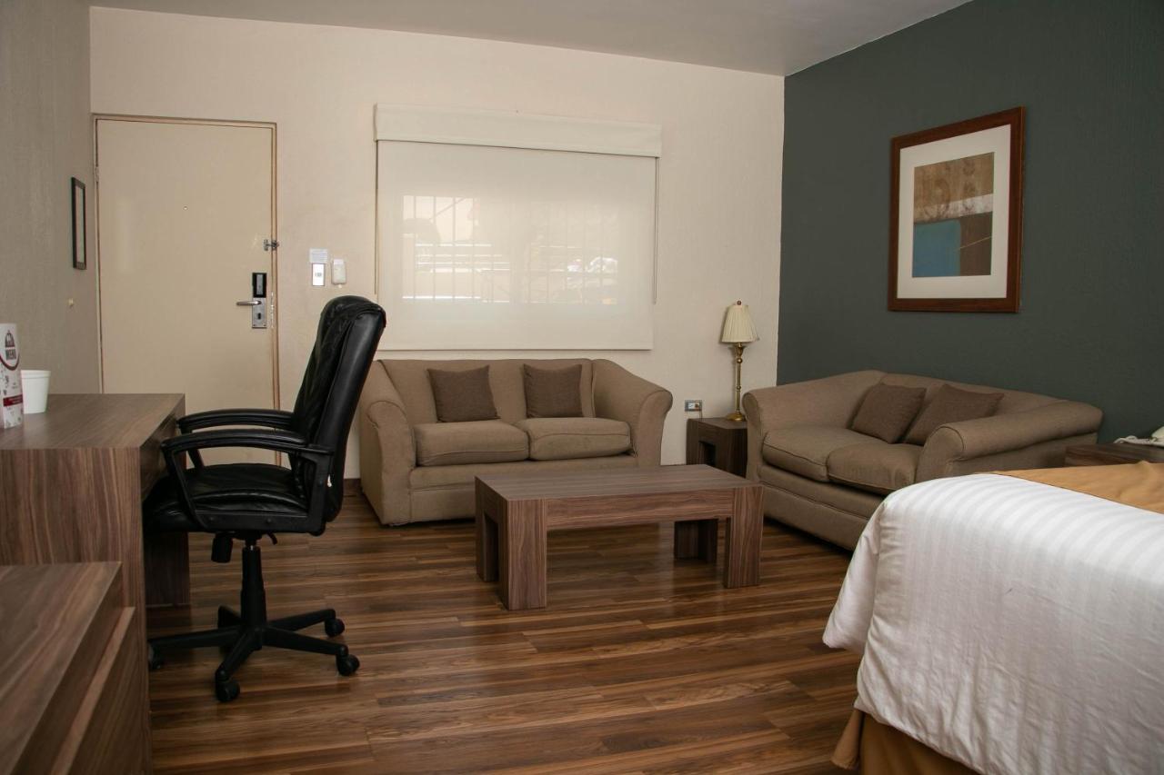 Best Western Cumbres Inn Cd. Cuauhtemoc Esterno foto