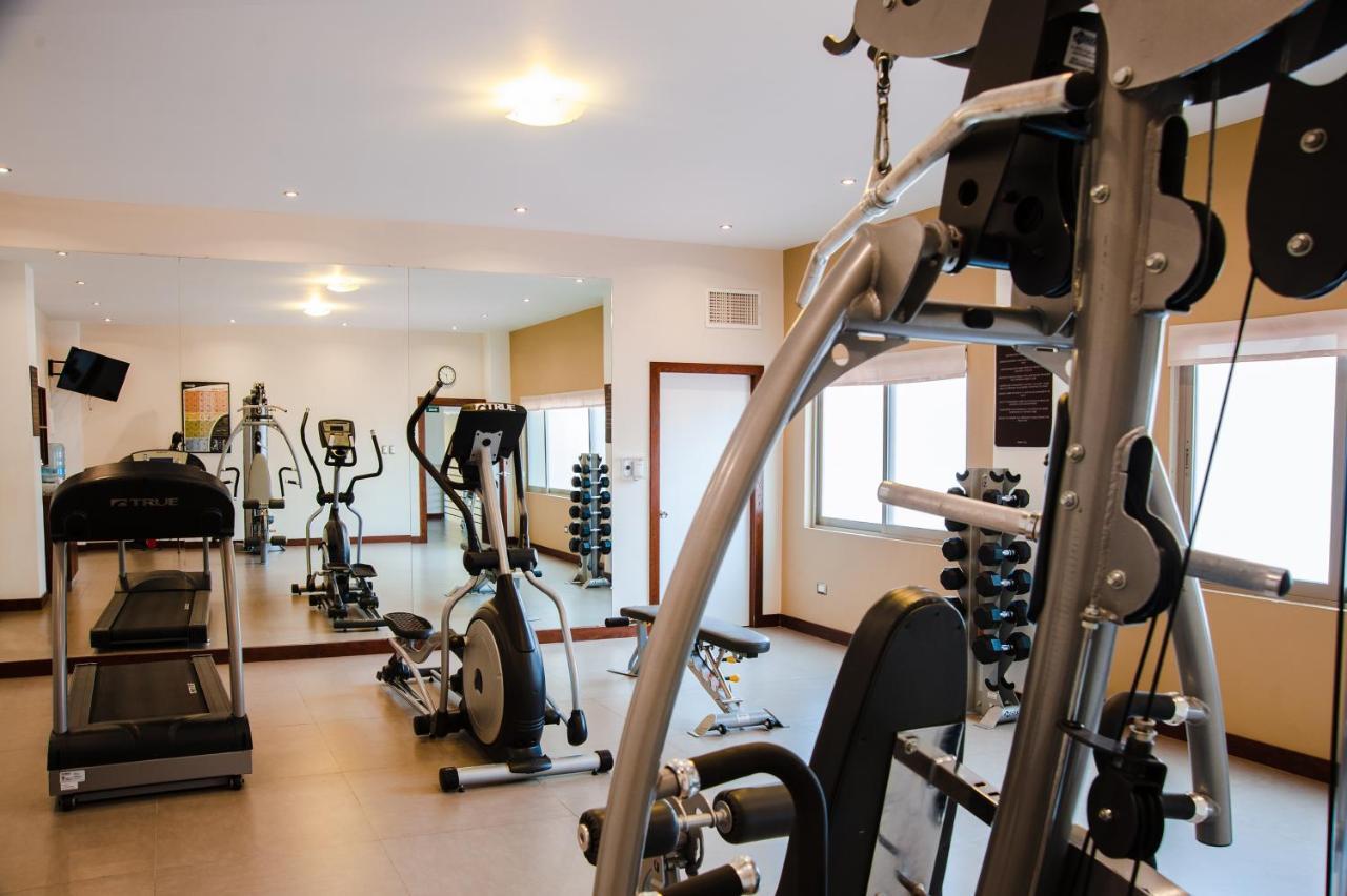 Best Western Cumbres Inn Cd. Cuauhtemoc Esterno foto