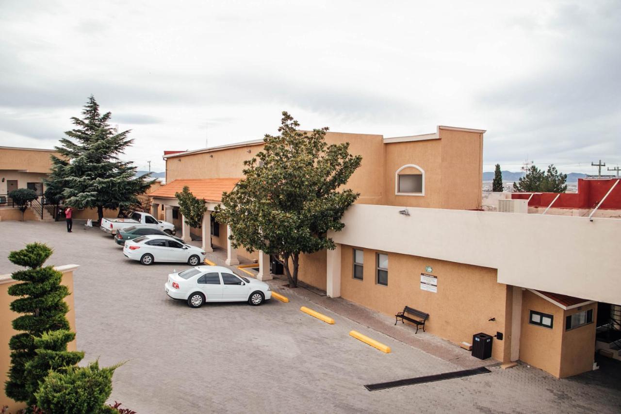 Best Western Cumbres Inn Cd. Cuauhtemoc Esterno foto