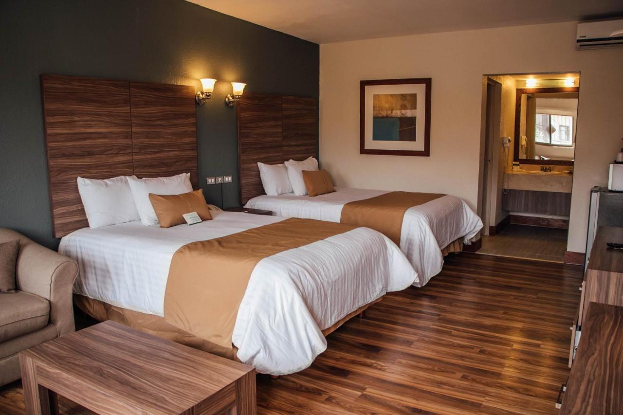 Best Western Cumbres Inn Cd. Cuauhtemoc Esterno foto